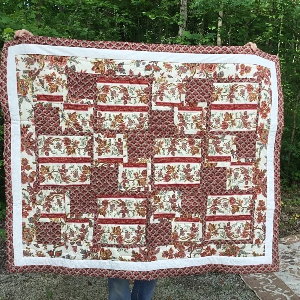 NWT Hand Crafted Elizabethan Tulip Print Quilt
